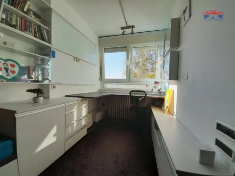 Sale, four bedroom apartment, 70m², Bulevar Oslobodjenja, Novi Sad Sve Podlokacije - image 14