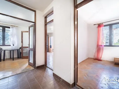 Prodaja, dvosoban stan, 64m², Risan, Kotor - image 12