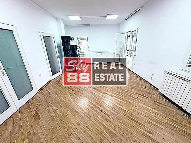 Izdavanje, kuća, 250m², Savski Venac, Beograd