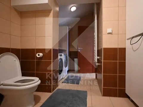 Prodaja, četvorosoban stan, 153m², Zabjelo, Podgorica - image 19