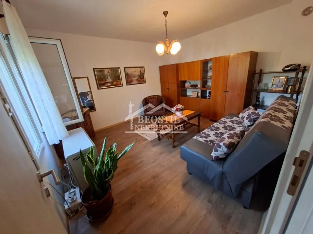 Prodaja, jednosoban stan, 34m², Zemun Sve Podlokacije, Beograd