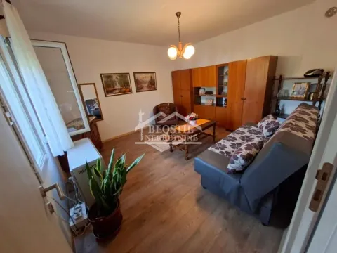Prodaja, jednosoban stan, 34m², Zemun Sve Podlokacije, Beograd - image 1