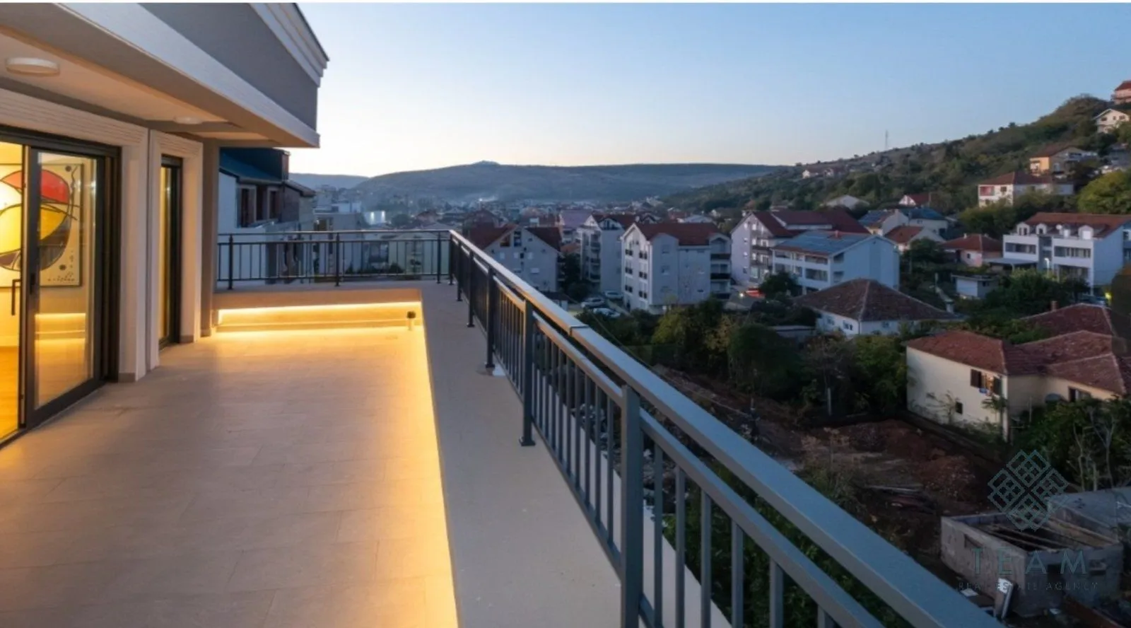 Izdavanje, trosoban stan, 163m², Preko Morače, Podgorica