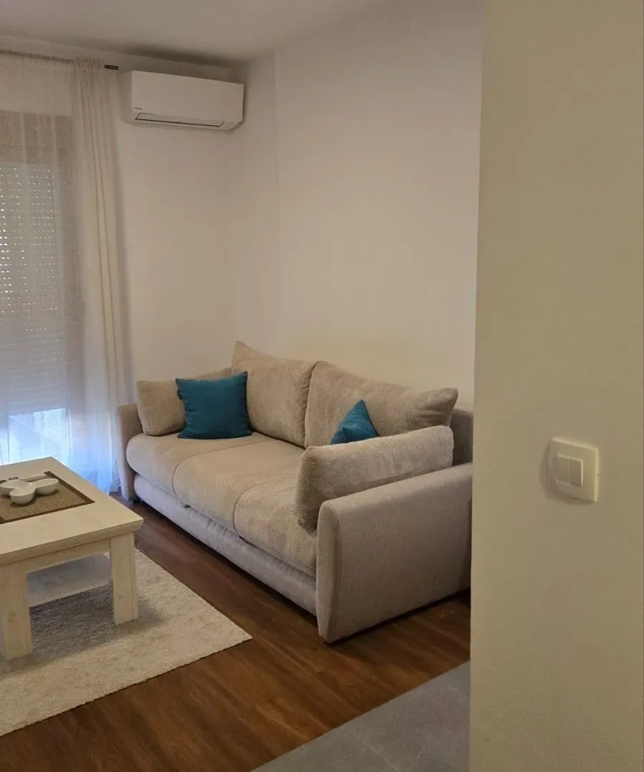 Izdavanje, stan, 33m², Master Kvart, Podgorica
