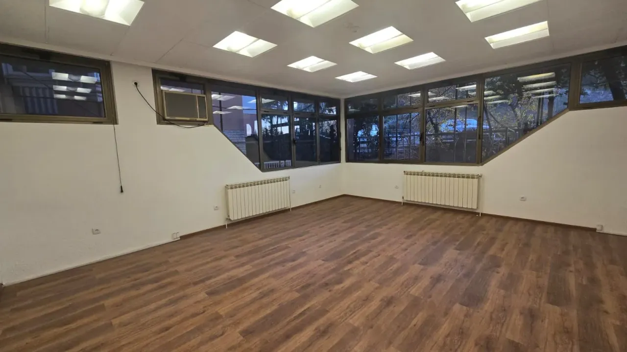 Prodaja, poslovni prostor, 191m², Ljubović, Podgorica