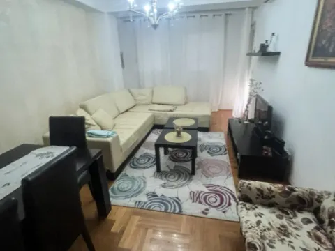 Izdavanje, jednosoban stan, 53m², City Kvart, Podgorica