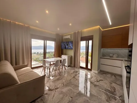 Rent, two bedroom apartment, 68m², Kava, Tivat - image 2