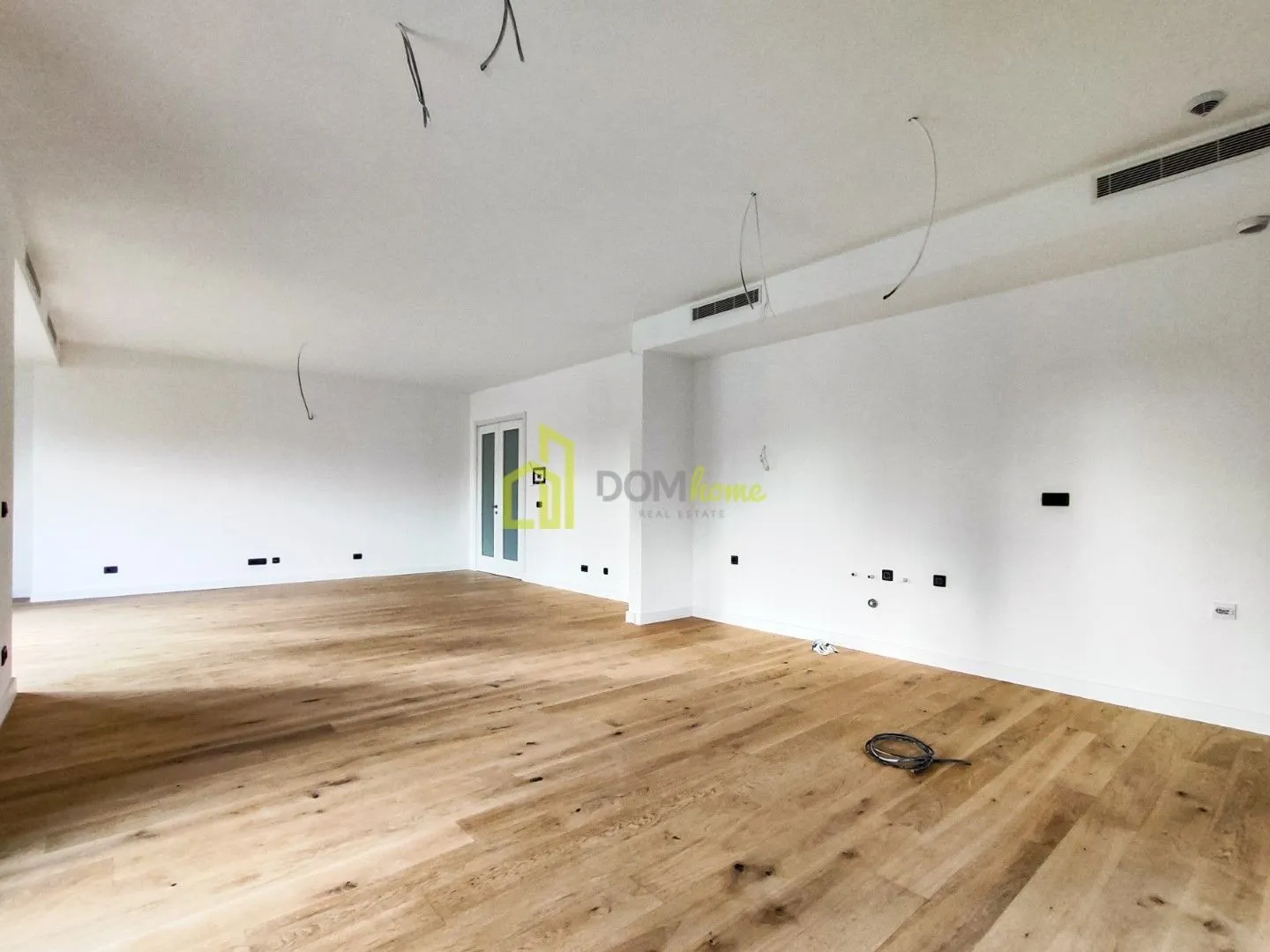 Prodaja, trosoban stan, 137m², Centar, Podgorica