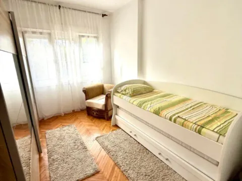 Izdavanje, dvosoban stan, 60m², Gorica C, Podgorica - image 10