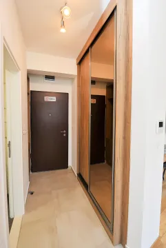 Rent, one bedroom apartment, 50m², Bečići, Budva - image 8