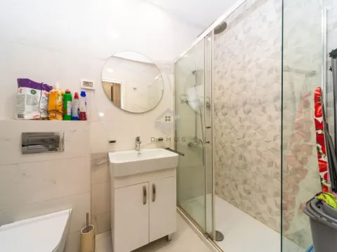 Izdavanje, jednosoban stan, 49m², Central Point, Podgorica - image 9