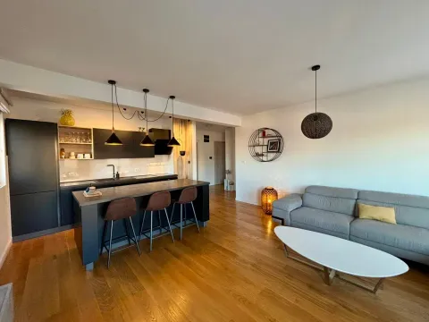 Sale, two bedroom apartment, 70m², Central Point, Podgorica - image 6