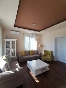 Rent, one bedroom apartment, 75m², Centar, Podgorica - image 10