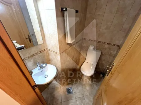Prodaja, trosoban stan, 141m², Preko Morače, Podgorica - image 21