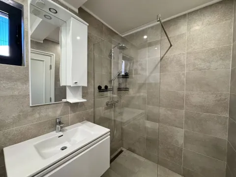 Rent, three bedroom apartment, 78m², Kava, Tivat - image 2