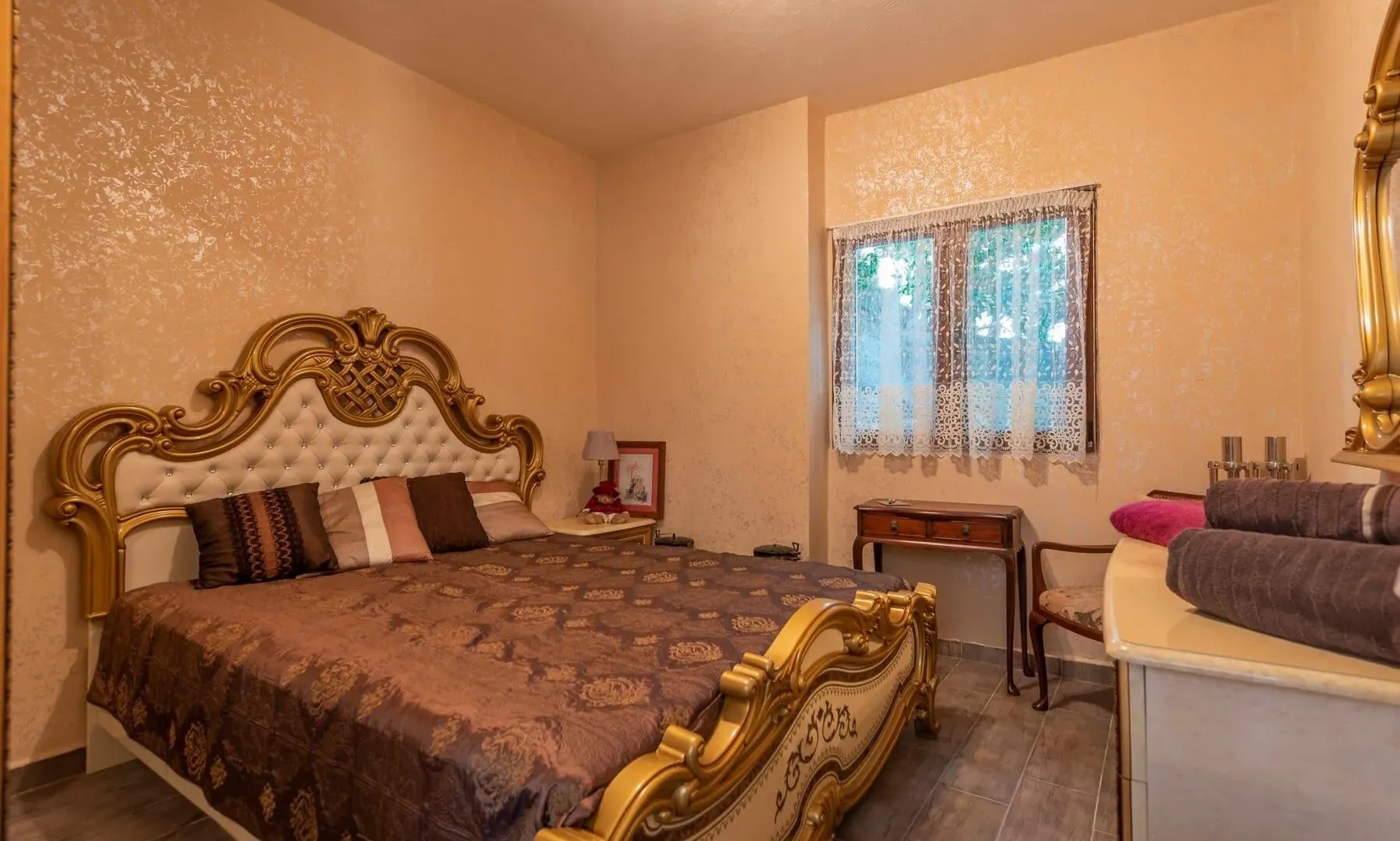 Sale, house, 280m², Markovići, Budva