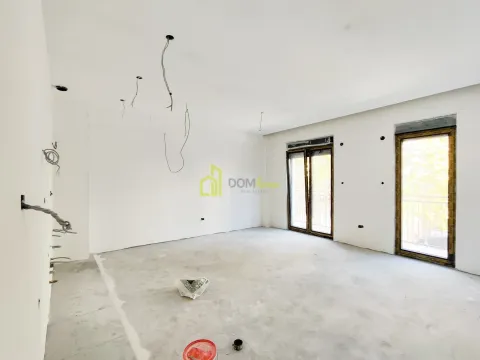 Izdavanje, jednosoban stan, 43m², Centar, Podgorica