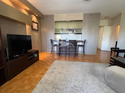 Prodaja, trosoban stan, 72m², Novi Beograd Blok 64, Novi Beograd Sve Podlokacije - image 4