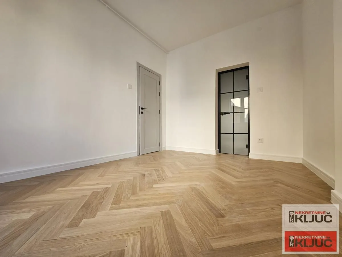 Prodaja, trosoban stan, 85m², Centar, Novi Sad