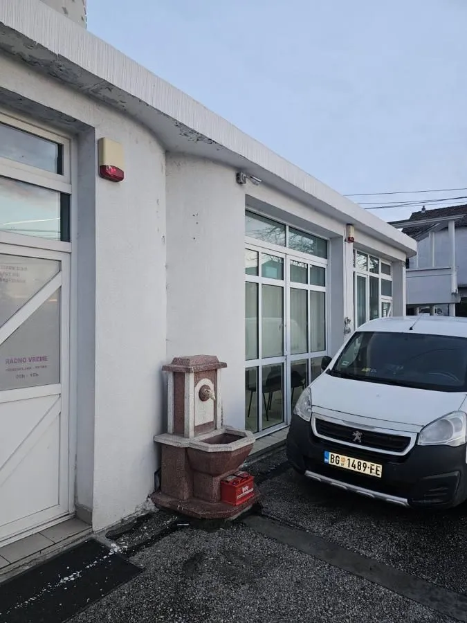 Sale, office space, 90m², Altina, Beograd