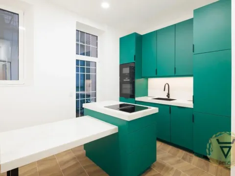 Izdavanje, četvorosoban stan, 121m², Stari Grad, Beograd - image 3