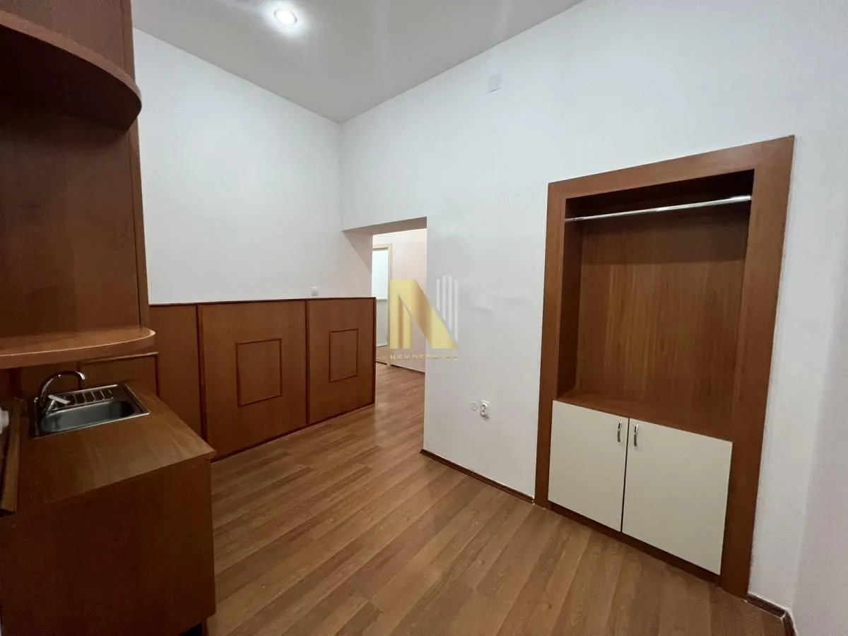 Rent, office space, 50m², Centar, Novi Sad