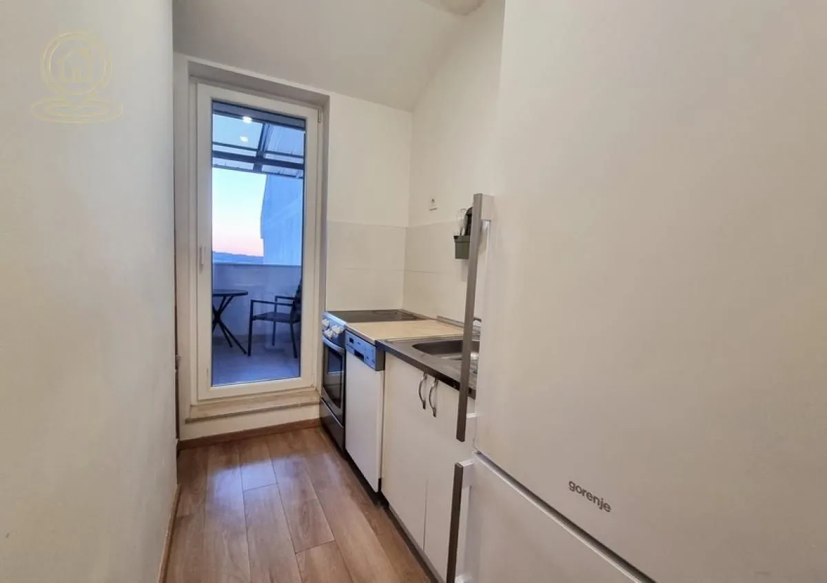 Prodaja, četvorosoban stan, 82m², Lekino Brdo, Voždovac Sve Podlokacije
