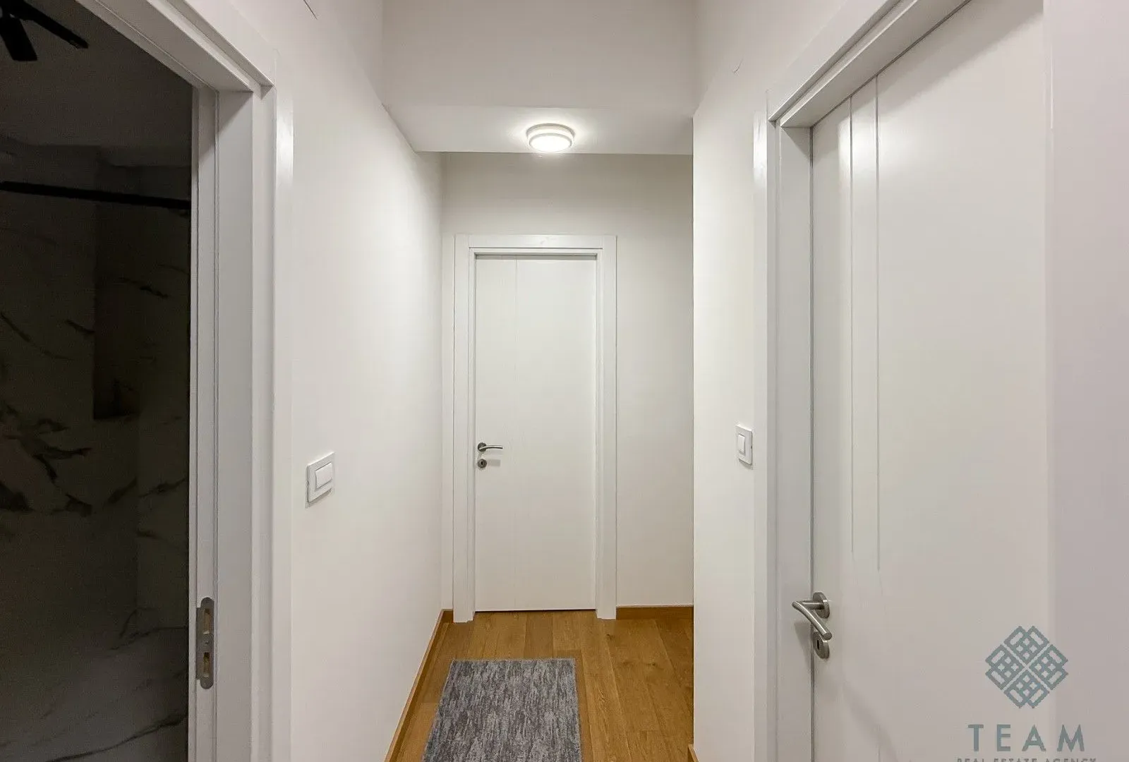 Izdavanje, jednosoban stan, 59m², Stara Varoš, Podgorica