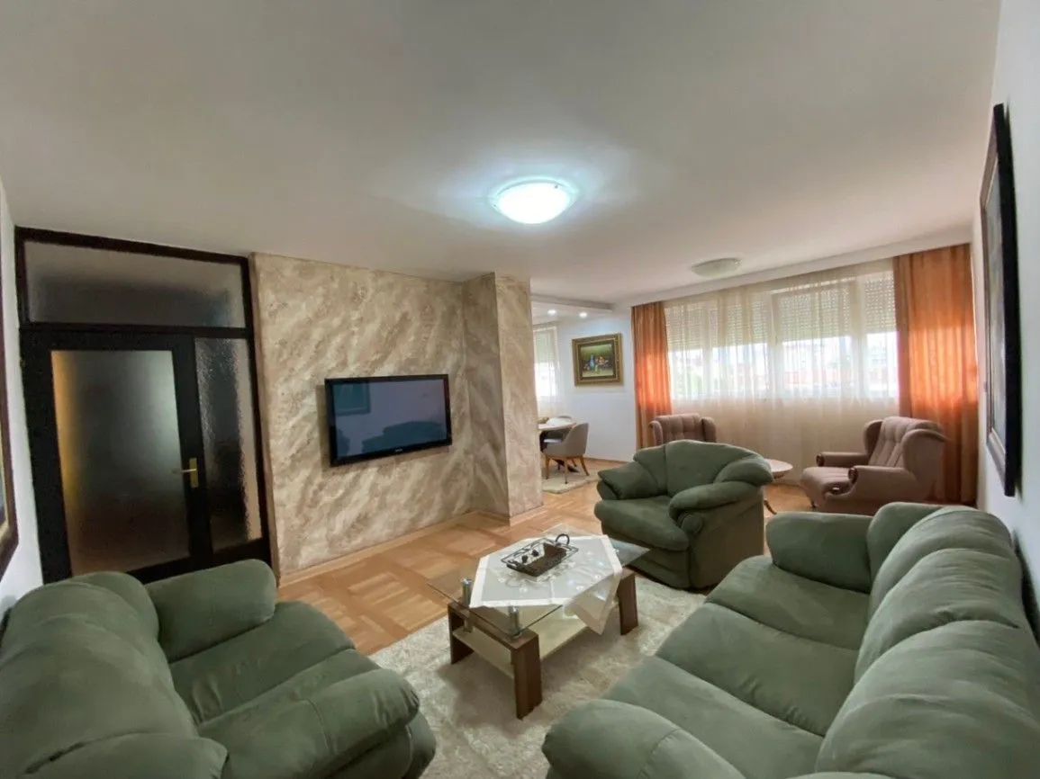 Prodaja, dvosoban stan, 80m², Stari Aerodrom, Podgorica