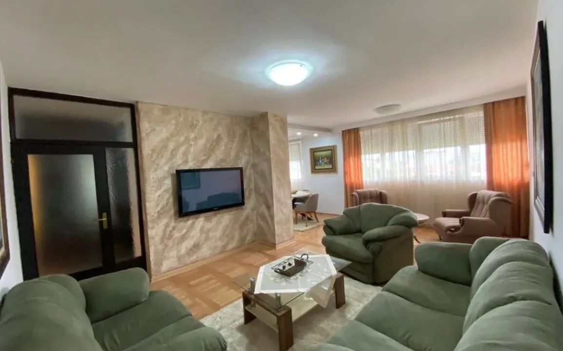 Prodaja, dvosoban stan, 80m², Stari Aerodrom, Podgorica