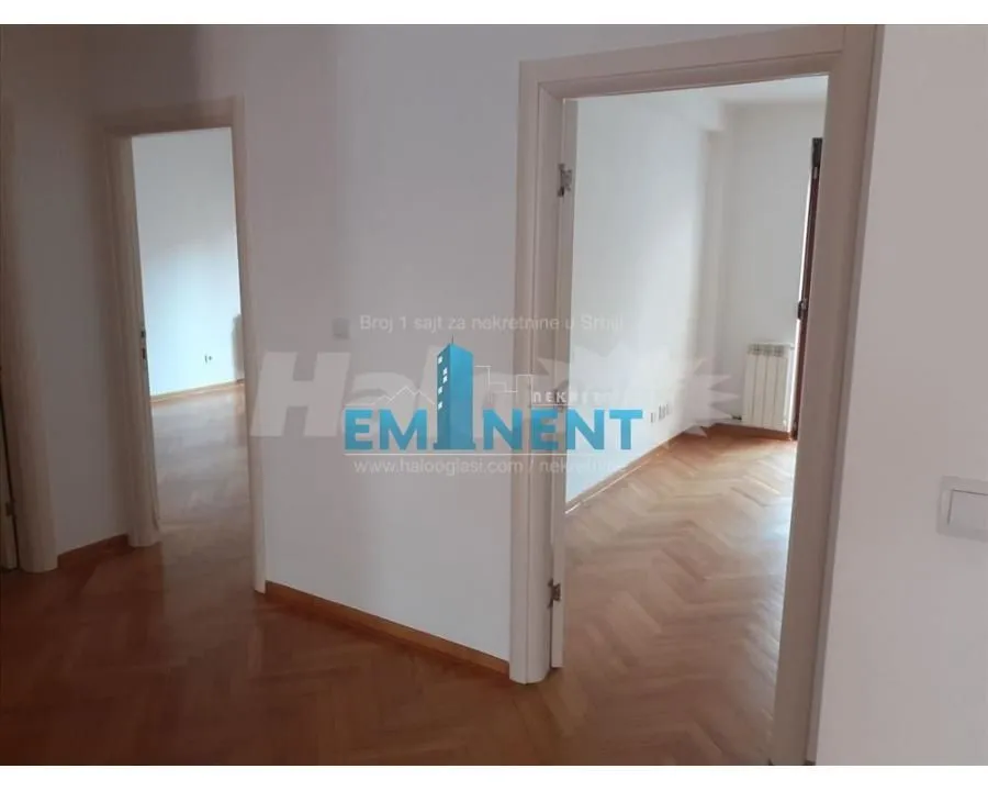 Izdavanje, trosoban stan, 90m², Vračar Sve Podlokacije, Beograd