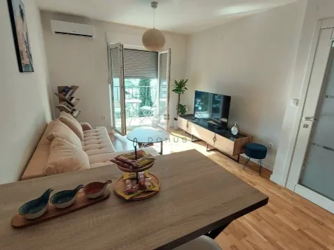 Izdavanje, jednosoban stan, 39m², Pobrežje, Podgorica - image 7