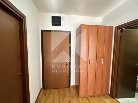Izdavanje, jednosoban stan, 50m², City Kvart, Podgorica - image 11