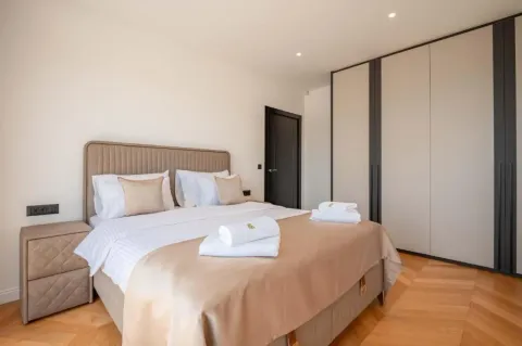 Rent, house, 318m², Reževići, Budva - image 24
