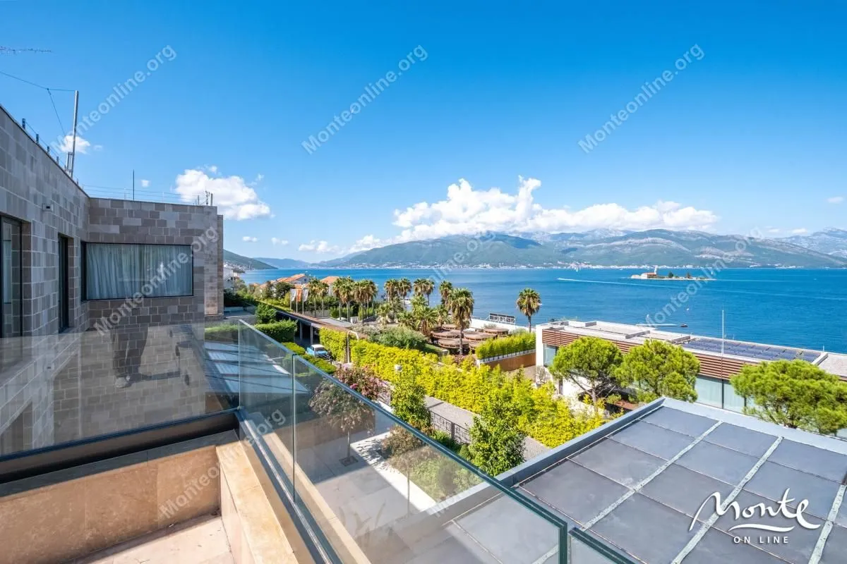 Prodaja, trosoban stan, 230m², Bogišići, Tivat