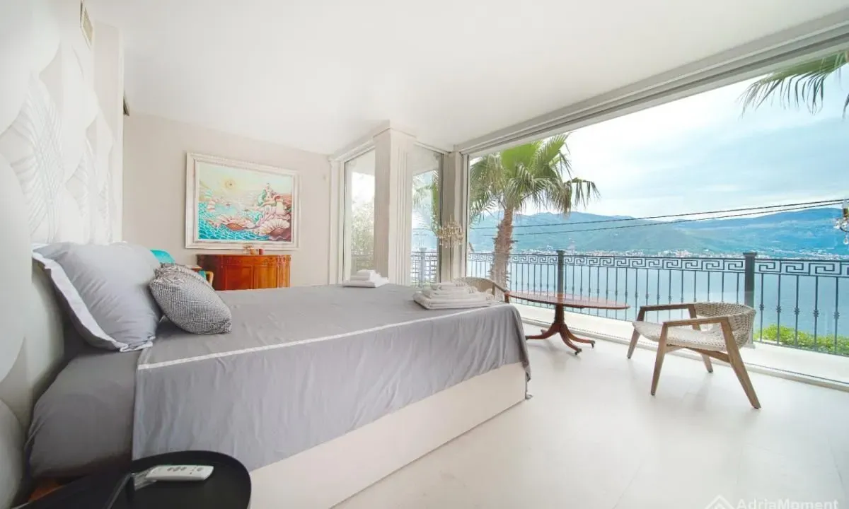 Prodaja, kuća, 238m², Krašići, Tivat