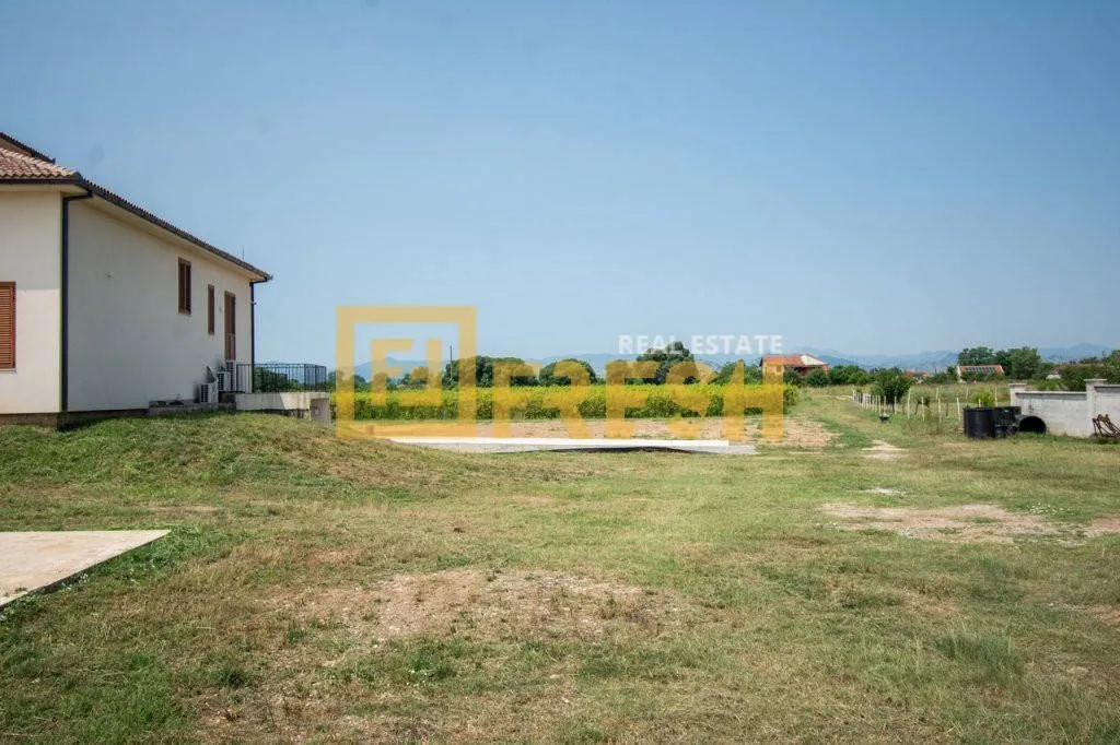 Rent, house, 700m², Zeta, Podgorica