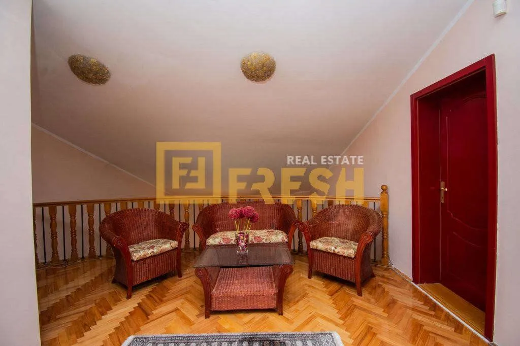 Rent, house, 450m², Zabjelo, Podgorica