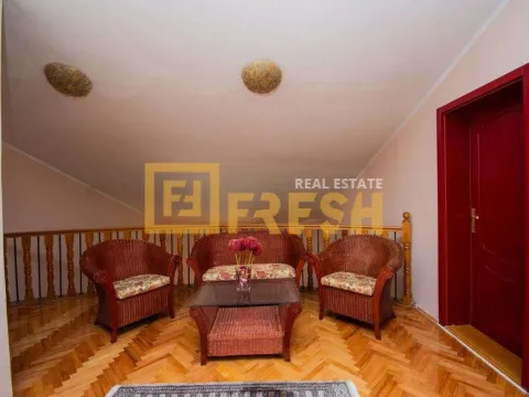 Izdavanje, kuća, 450m², Zabjelo, Podgorica - image 11