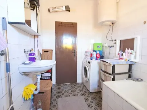 Prodaja, kuća, 110m², Zagorič, Podgorica - image 7