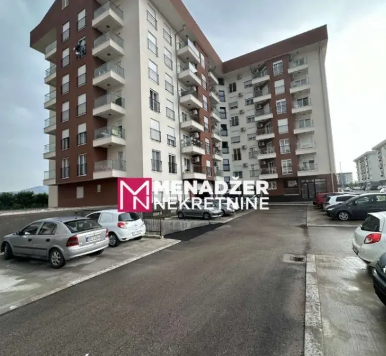 Izdavanje, dvosoban stan, 60m², Stari Aerodrom, Podgorica