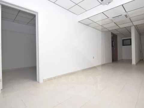 Izdavanje, poslovni prostor, 220m², Autobuska stanica, Podgorica - image 8