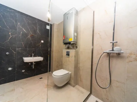 Prodaja, dvosoban stan, 110m², Tološi, Podgorica - image 13