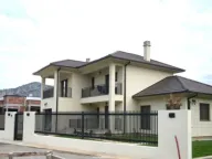 Prodaja,  kuća, 212m2, Tološi, Podgorica