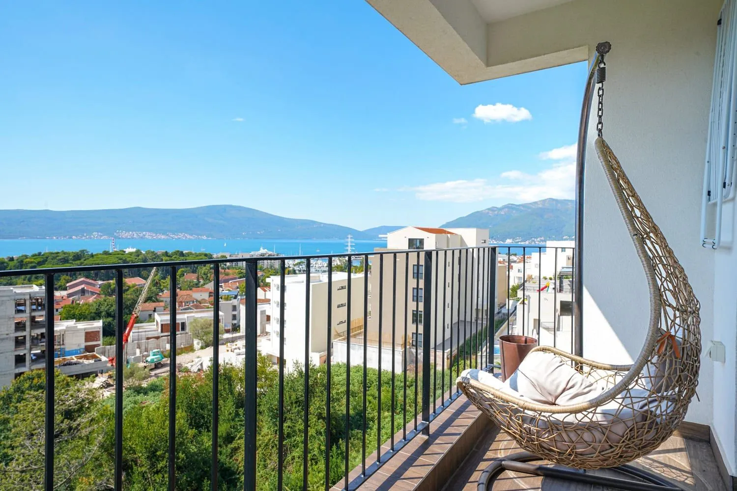 Prodaja, stan, 66m², Tivat, Crna Gora