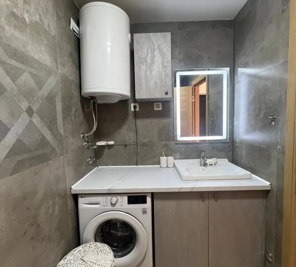 Rent, one bedroom apartment, 43m², Pobrežje, Podgorica