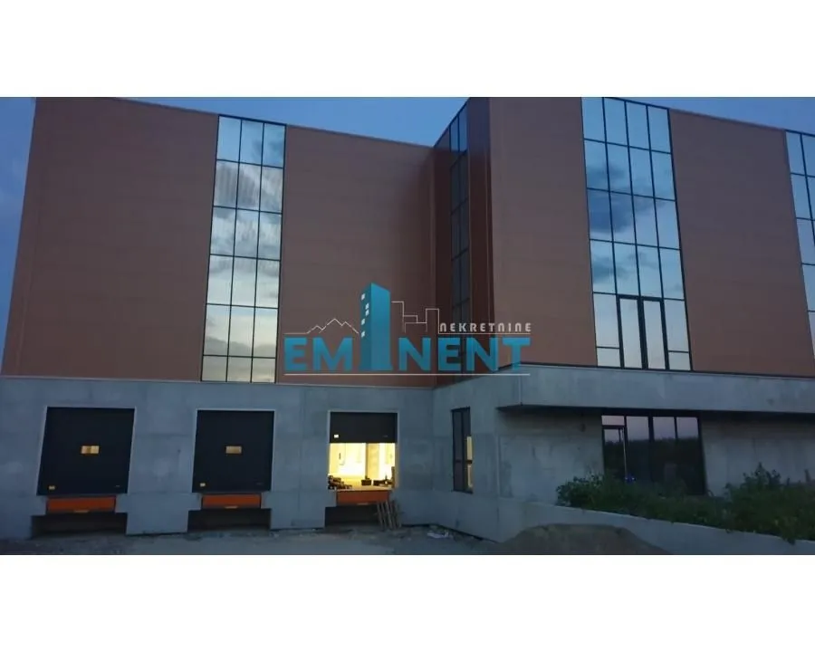 Sale, office space, 4500m², Centar, Stara Pazova