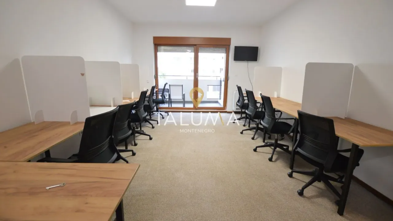 Izdavanje, dvosoban stan, 77m², City Kvart, Podgorica