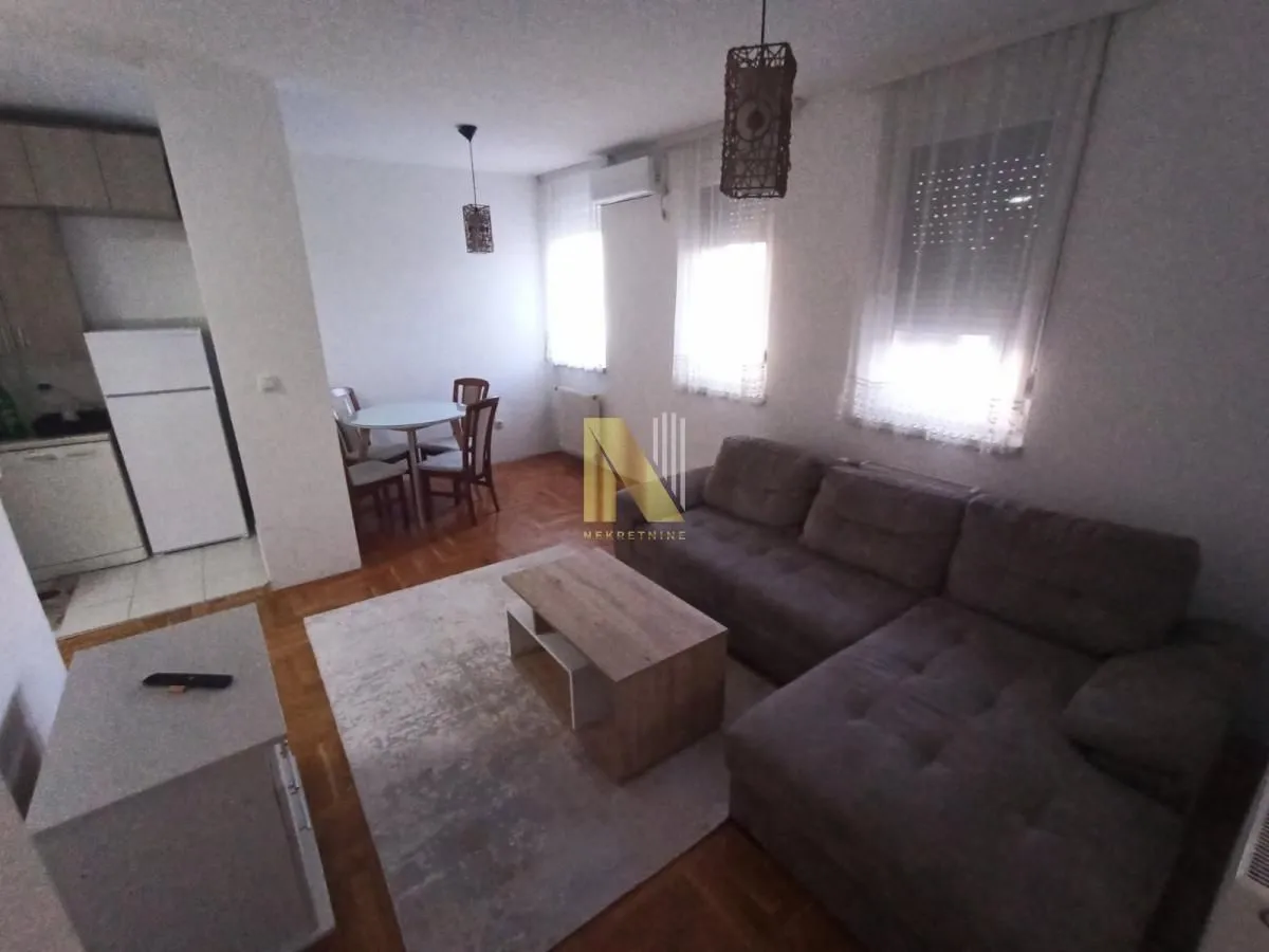 Izdavanje, dvosoban stan, 50m², Sajmište, Novi Sad