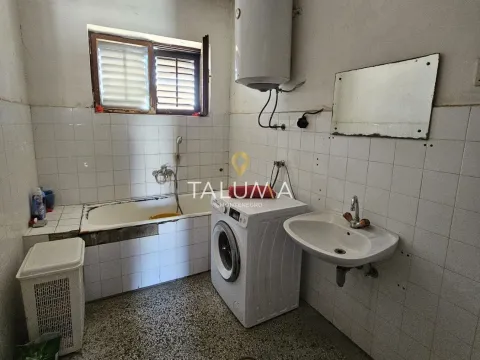 Prodaja, kuća, 300m², Masline, Podgorica - image 11